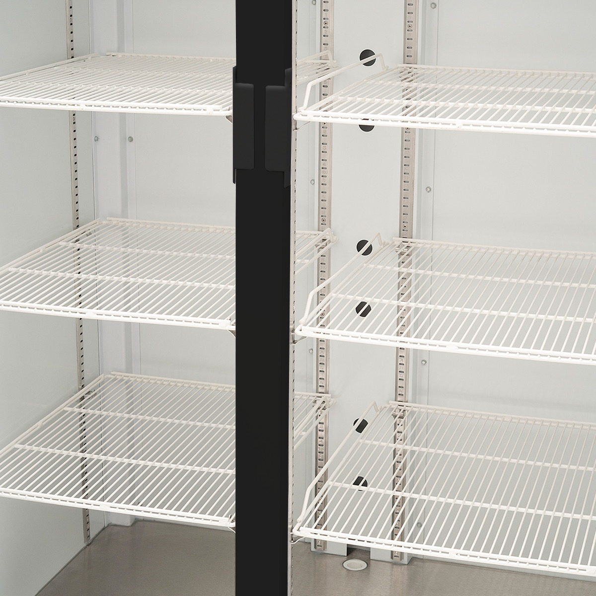 REFRIGERADOR VERTICAL EXHIBIDOR 26 PIES NEGRO | TVC26