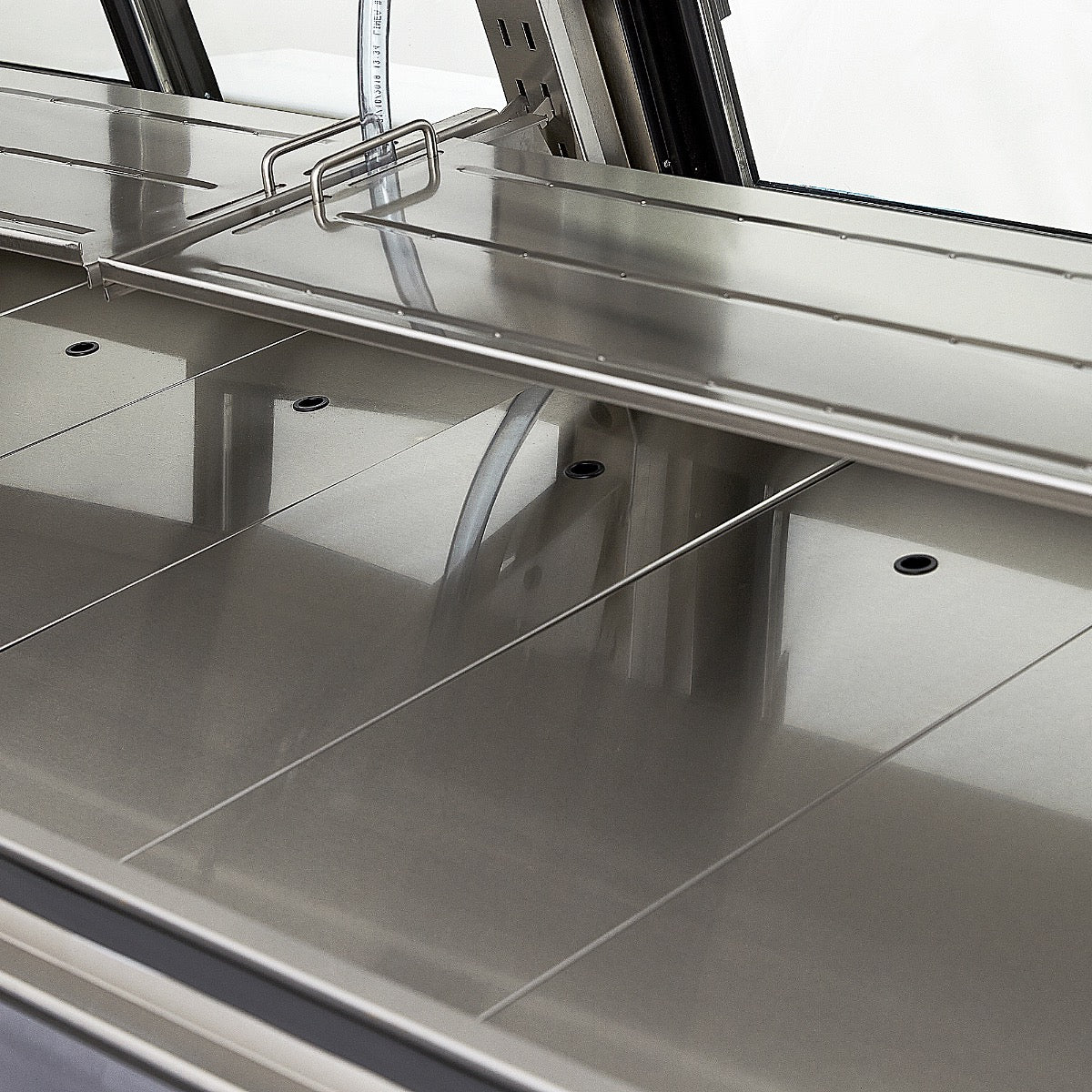 VITRINA TRAMO CARNICERO EN ACERO INOXIDABLE | TEC250LIFT-INOX PREMIUM SIN UNIDAD CONDENSADORA