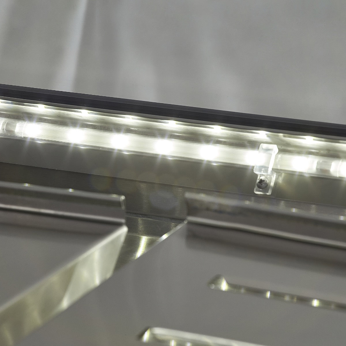 VITRINA EXHIBIDORA EN ACERO INOXIDABLE | DRD5-AI