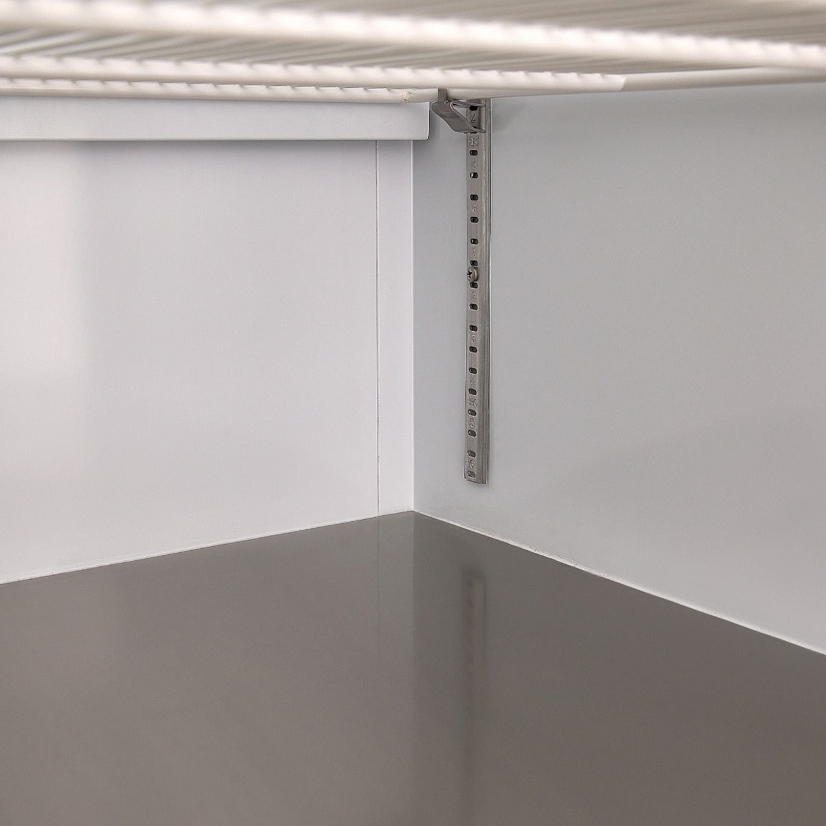 REFRIGERADOR VERTICAL EXHIBIDOR 42 PIES NEGRO | TVC42