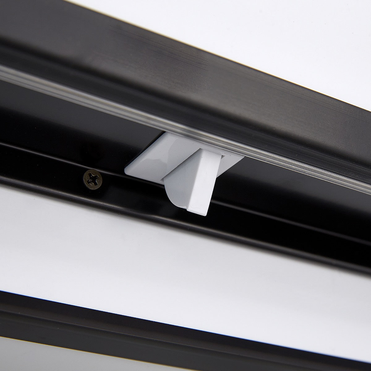 REFRIGERADOR VERTICAL EXHIBIDOR 36 PIES Y 4 PUERTAS | R36L-4P